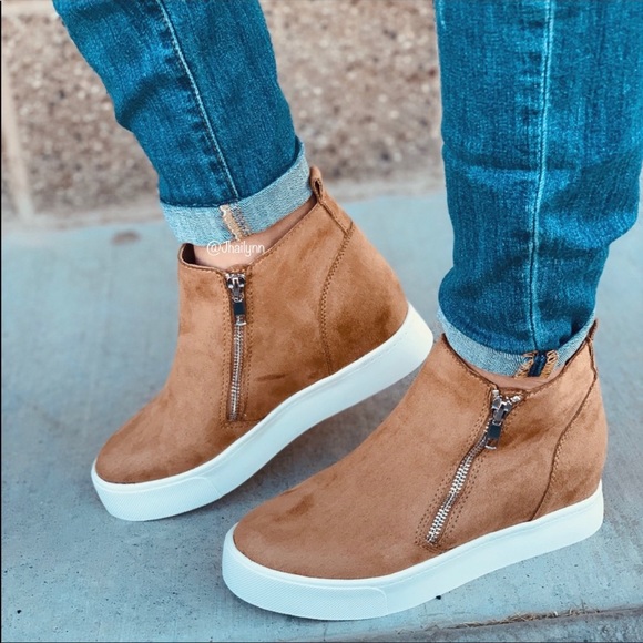 HP💕 Hidden Wedge Sneakers - Picture 3 of 4